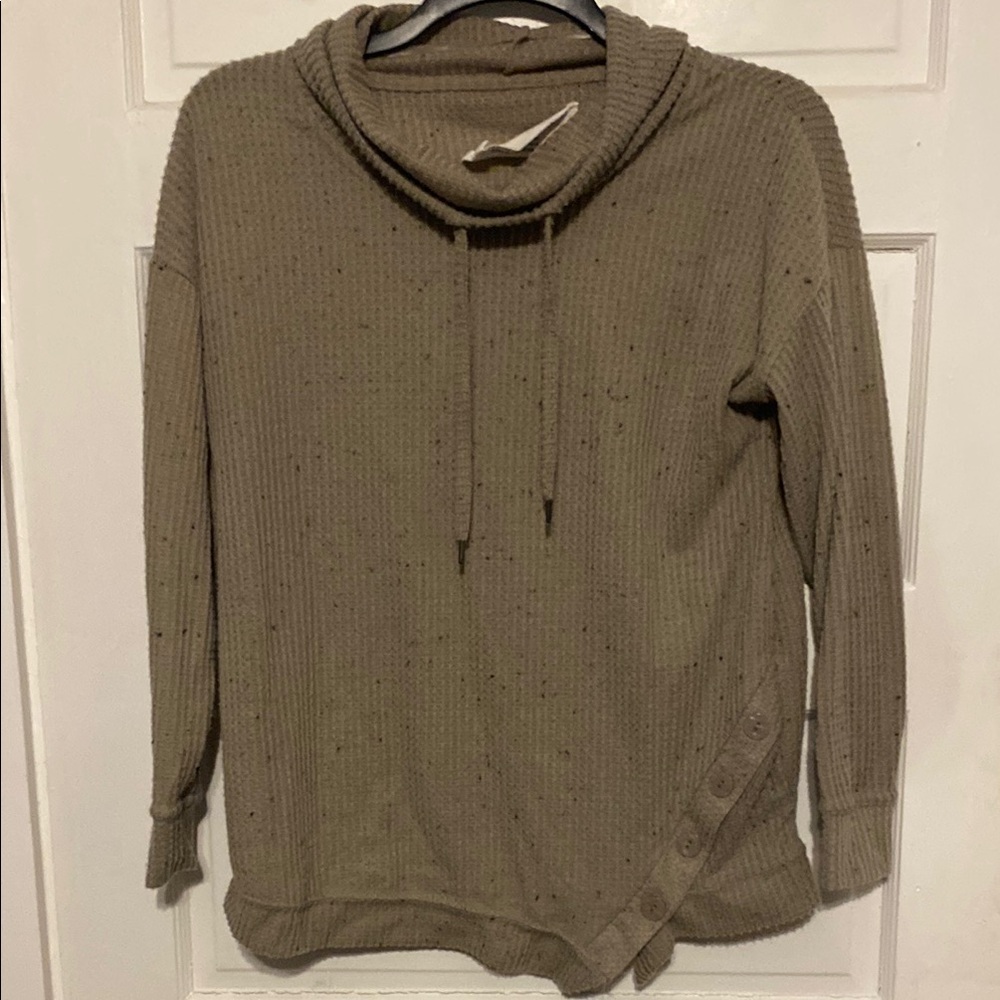 The Sweatshirt Project Cozy Tan w/Black Specs Sweater w/Button Detail Sz. L